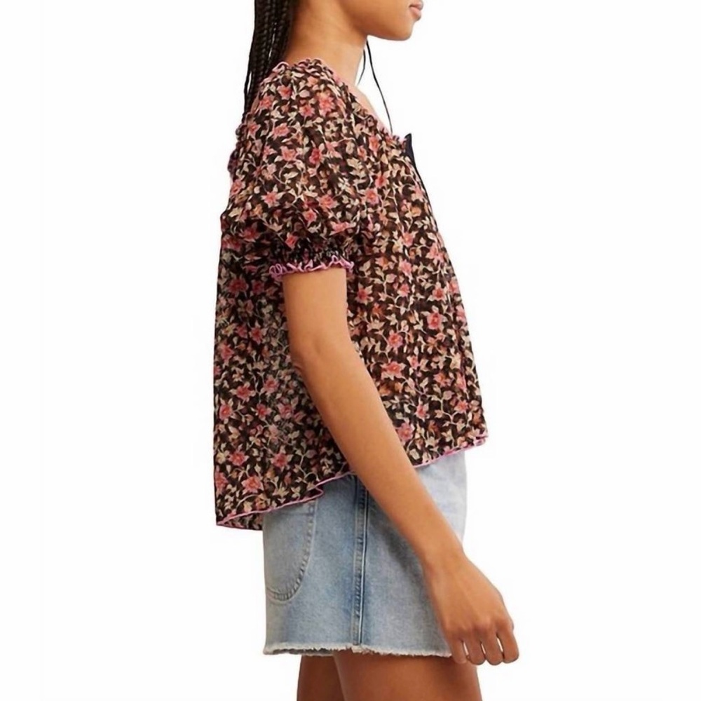 NEW FREE PEOPLE astra peasant floral print top in black combo, Medium, EUC - Picture 2 of 7